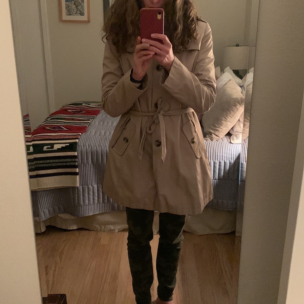 DKNY collared and Belted Water-Resistant Maxi Trench Coat med - Picture 9 of 10